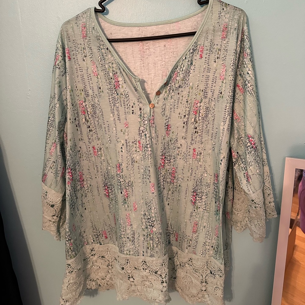 Lace Trimmed Women's Top - Mint Green